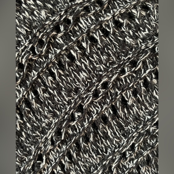 Express Marled Poncho - Picture 3 of 7